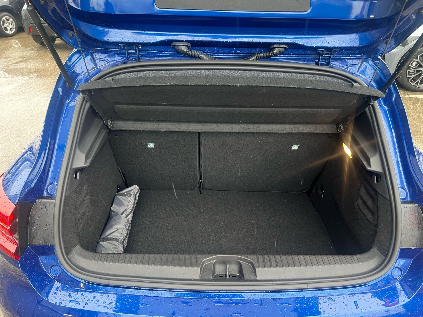 Blå Renault Clio fra 2023