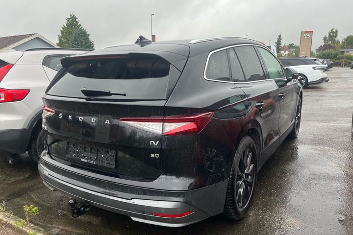 Sort Skoda Enyaq fra 2024
