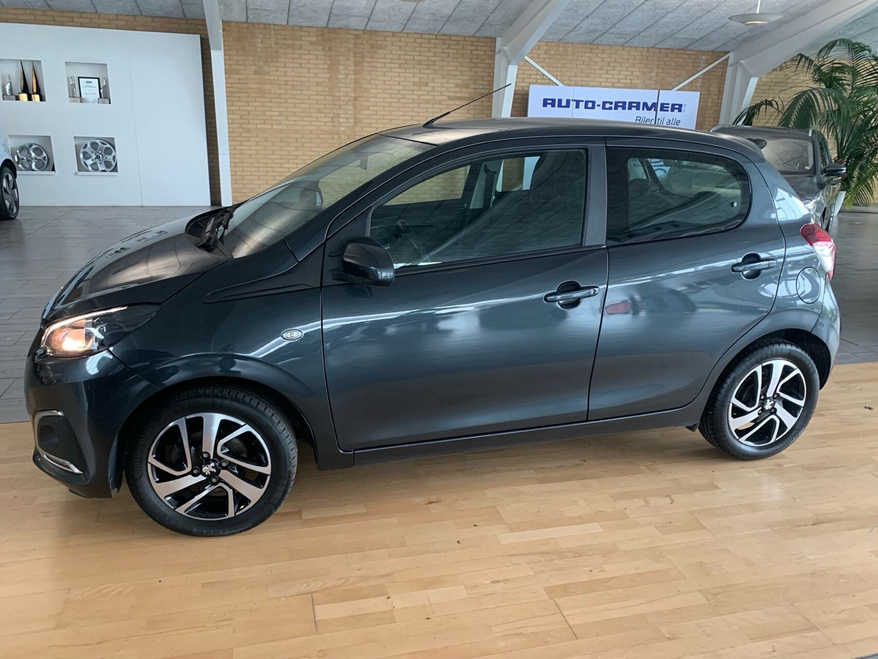 Peugeot 108 1,0 e-Vti Allure+ 72HK 5d