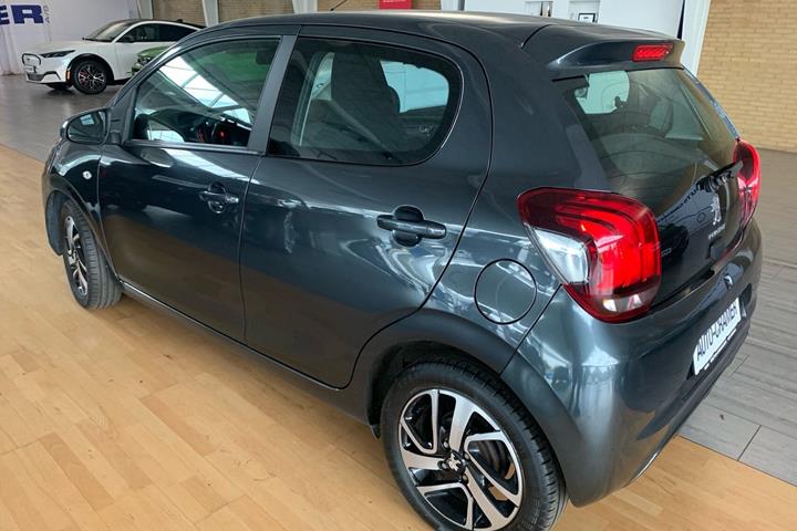 Grå Peugeot 108 fra 2019