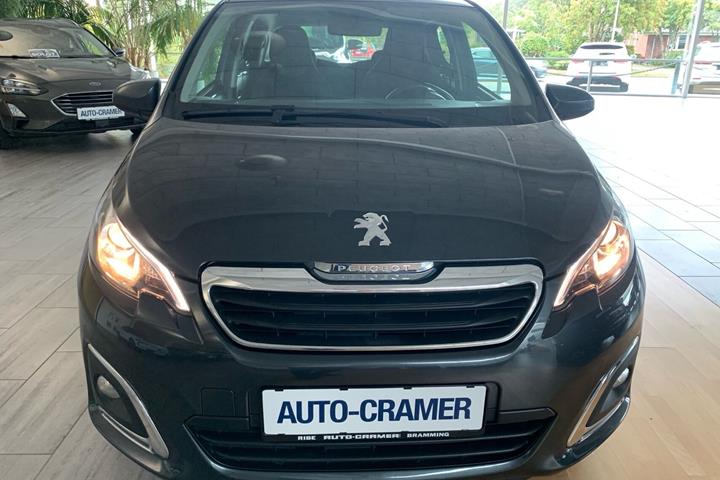 Grå Peugeot 108 fra 2019