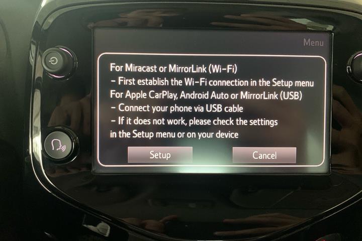 Grå Peugeot 108 fra 2019