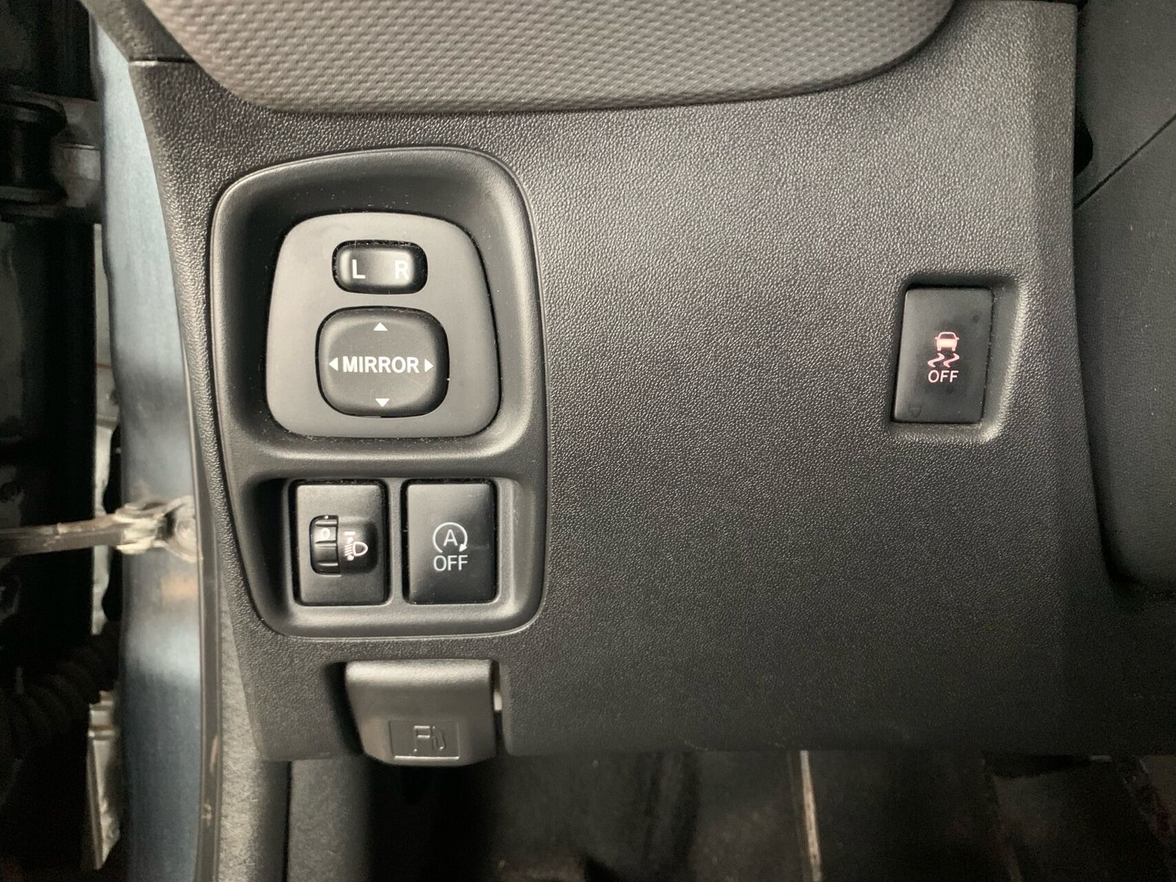 Grå Peugeot 108 fra 2019