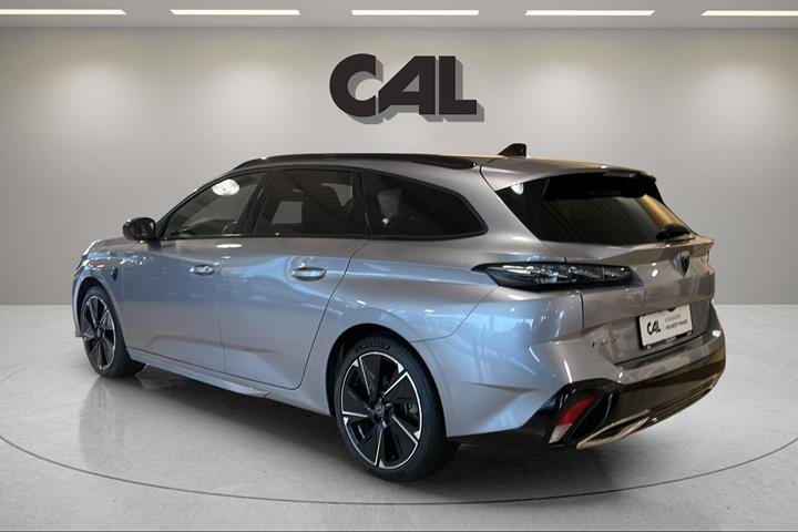 Grå Peugeot E-308 fra 2024