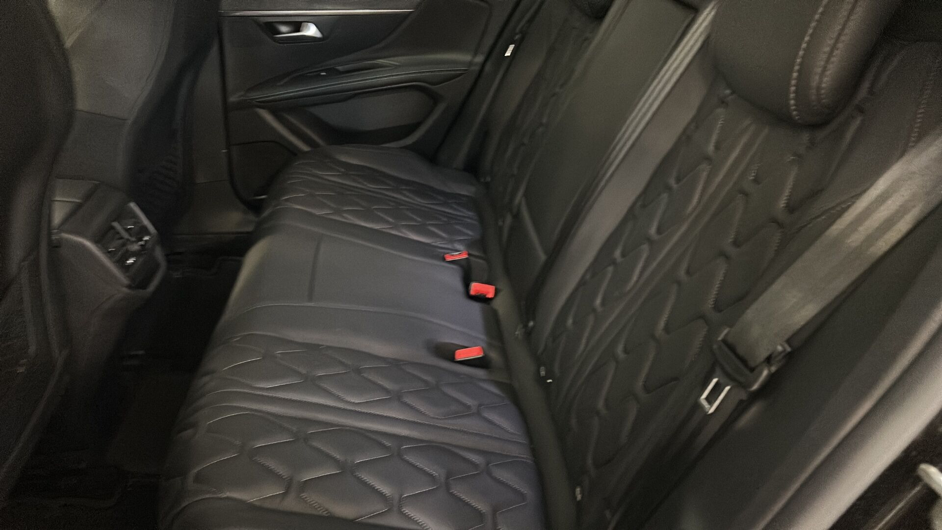 Sort Peugeot 3008 fra 2022
