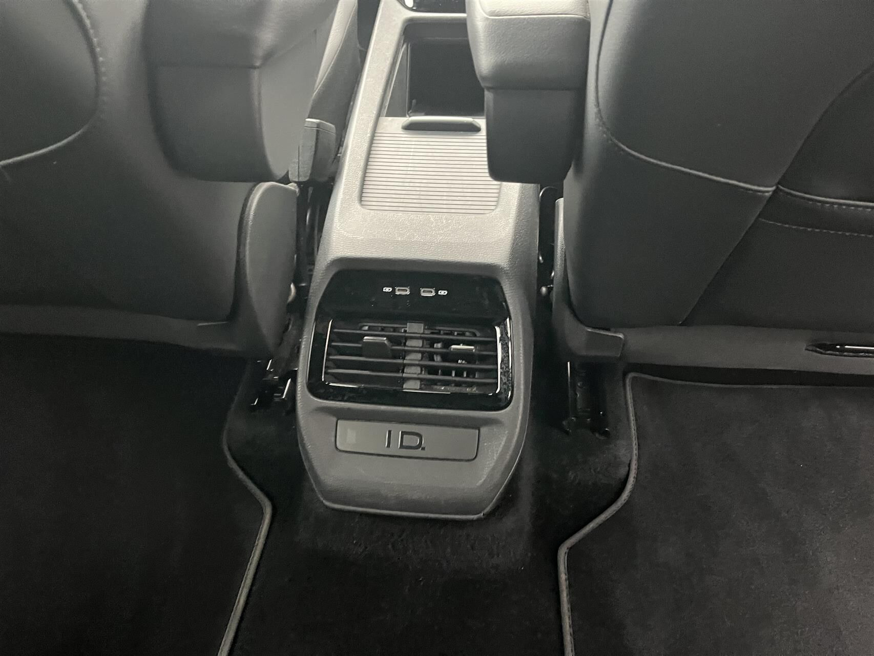 Hvid VW ID.4 fra 2024