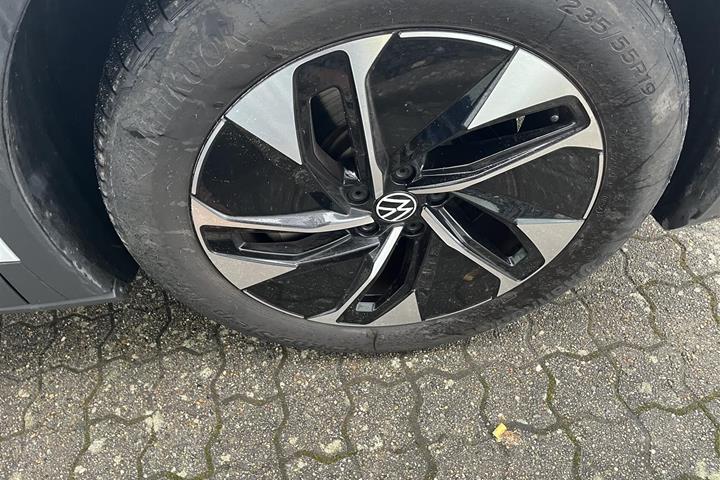 Hvid VW ID.4 fra 2024