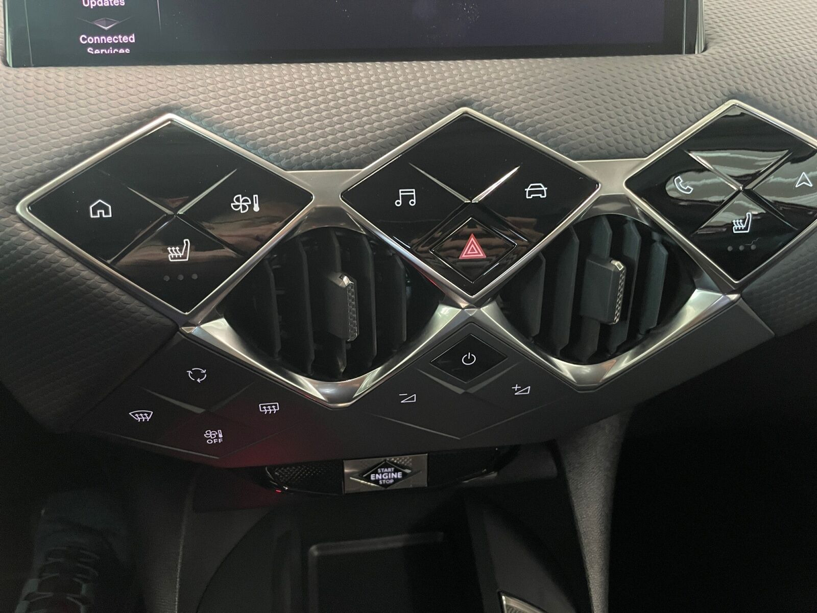 Rød DS DS3 Crossback fra 2025