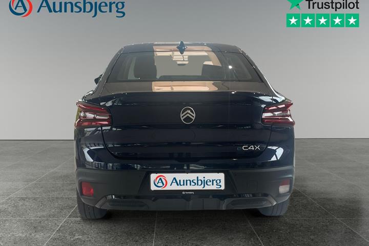 Blå Citroën ë-C4 X fra 2025