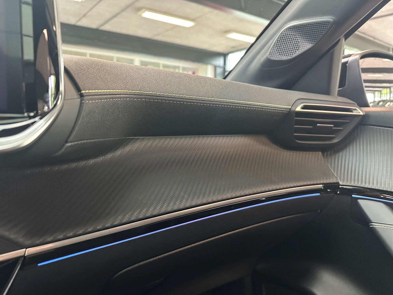 undefined Peugeot e-208 fra 2025