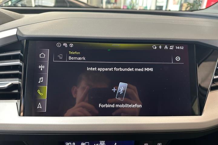 Hvid Audi Q4 fra 2023