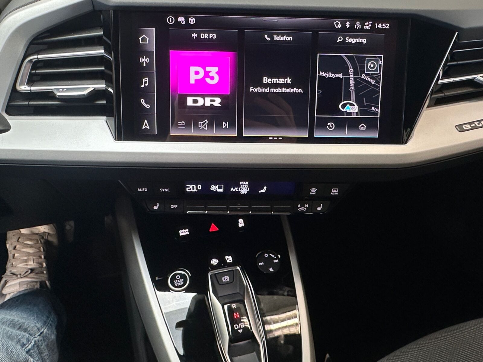 Hvid Audi Q4 fra 2023