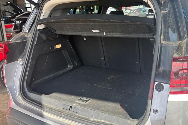 Grå Citroën C5 Aircross fra 2024