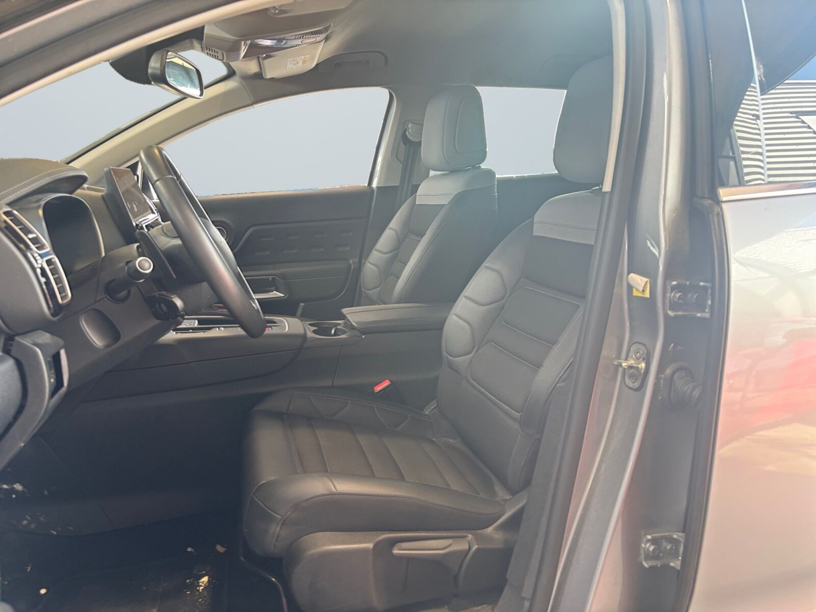 Grå Citroën C5 Aircross fra 2024