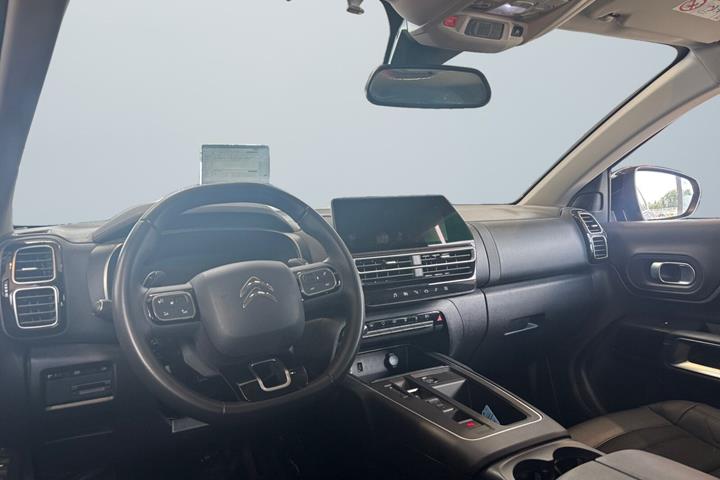 Grå Citroën C5 Aircross fra 2024