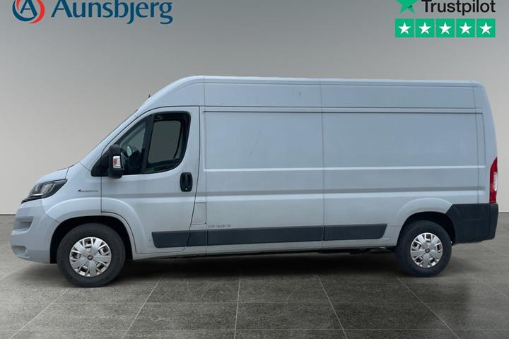 Grå Fiat E-Ducato fra 2021