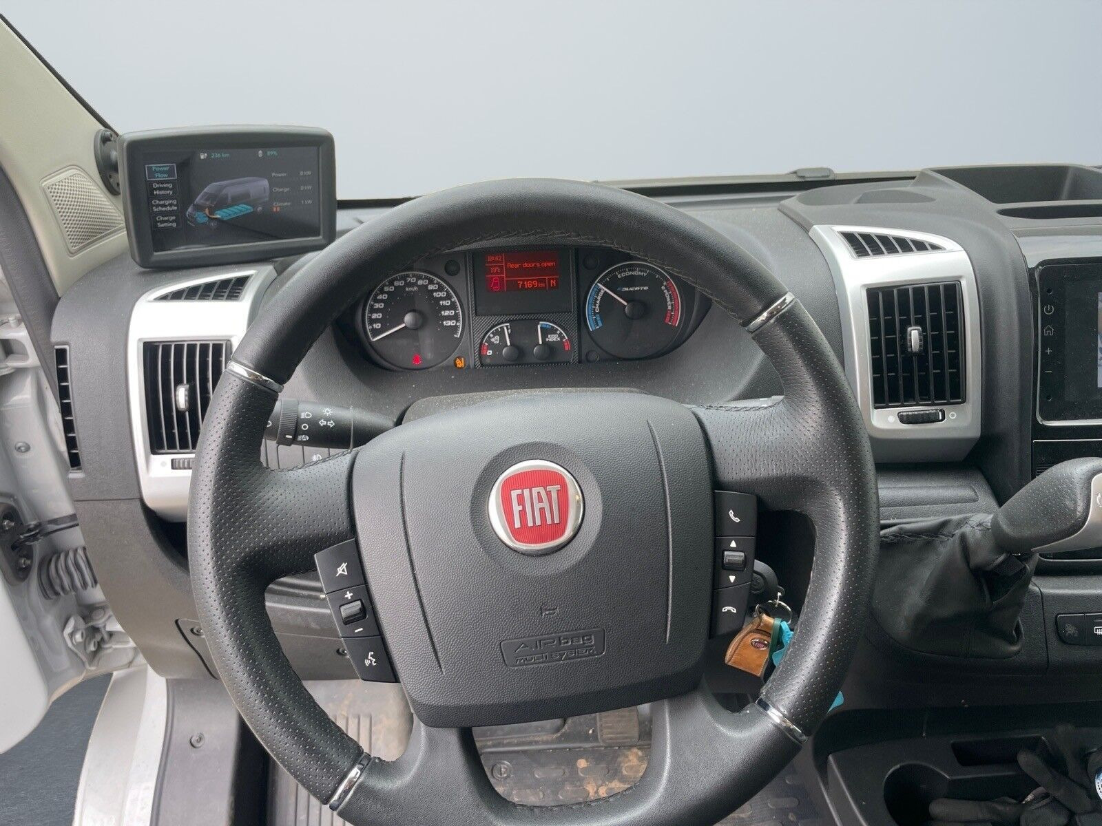 Grå Fiat E-Ducato fra 2021