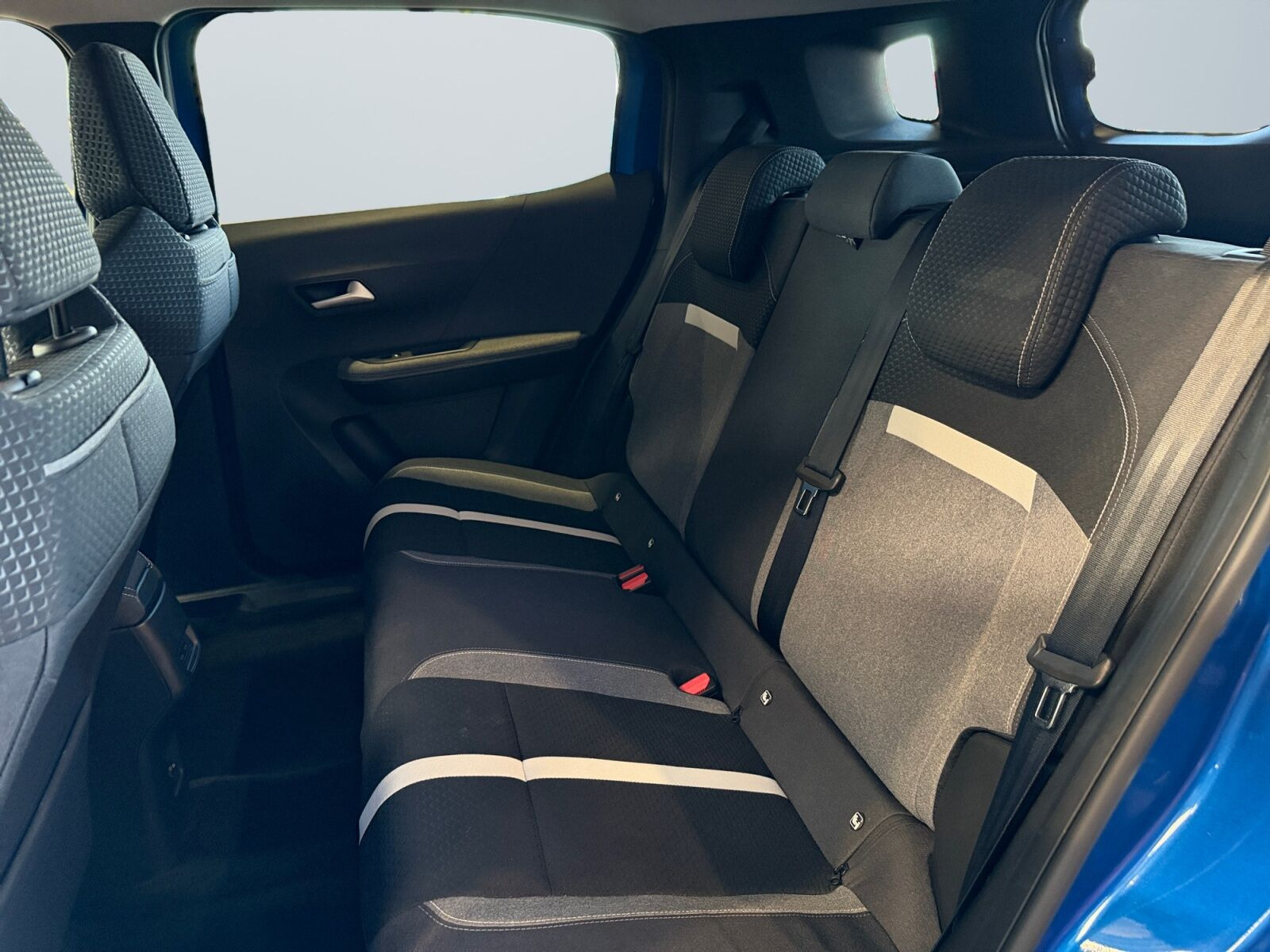 Blå Opel Frontera fra 2025