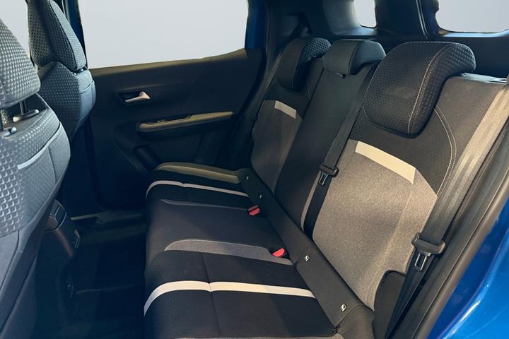 Blå Opel Frontera fra 2025