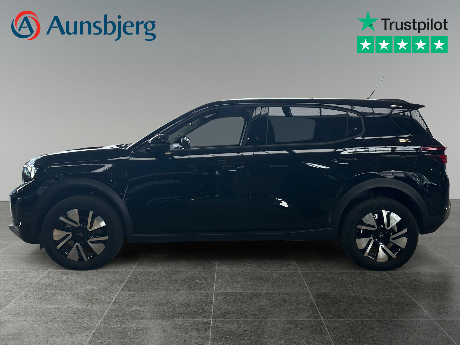 Sort Opel Frontera fra 2025