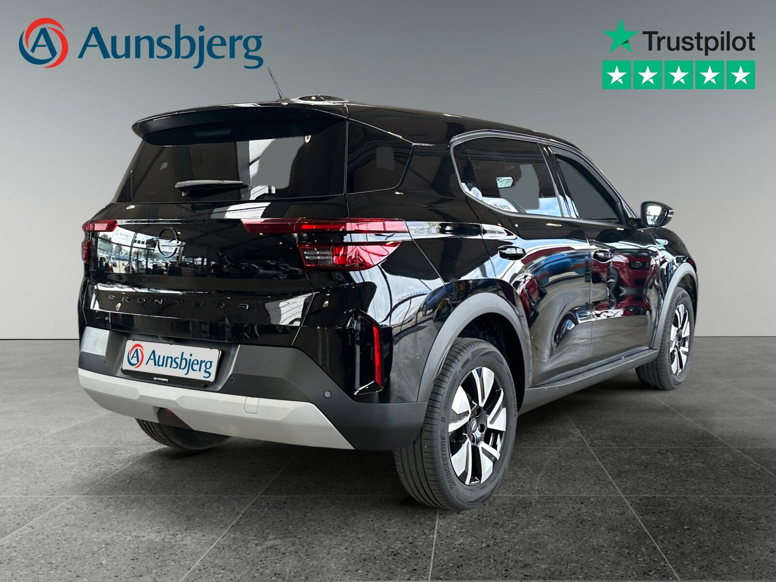 Sort Opel Frontera fra 2025