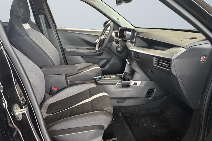 Sort Opel Frontera fra 2025