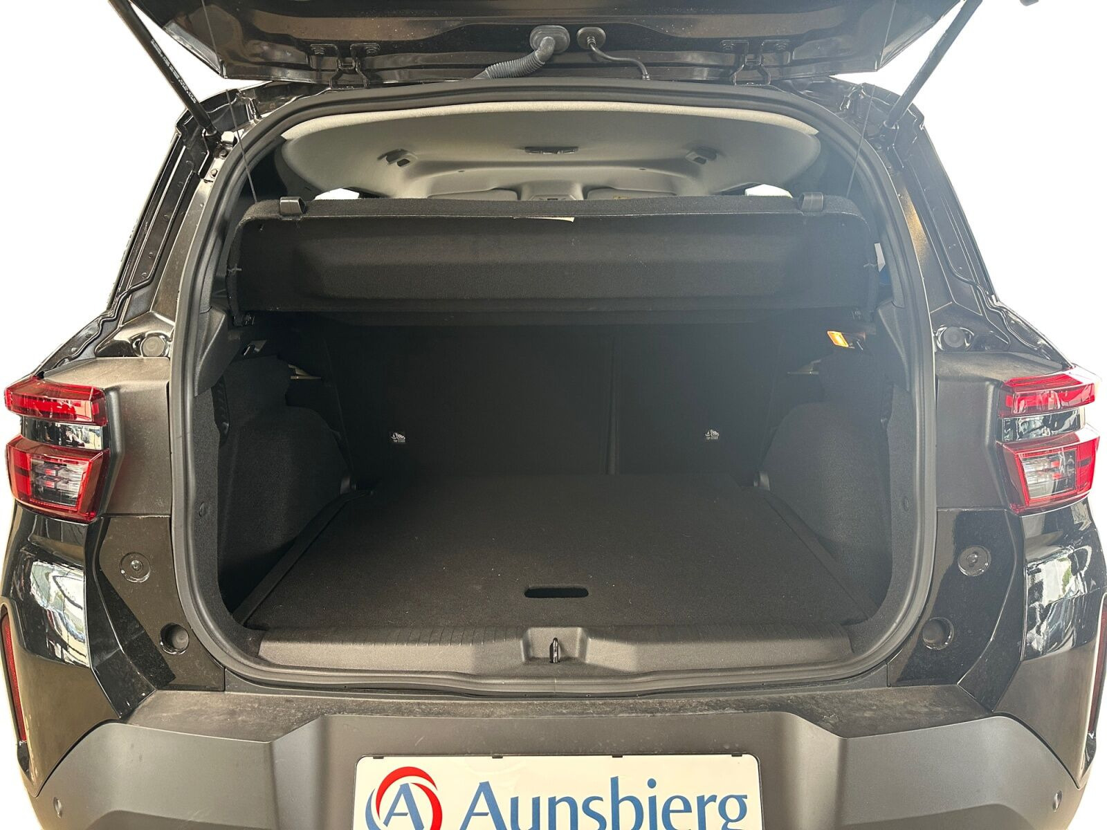 Sort Opel Frontera fra 2025