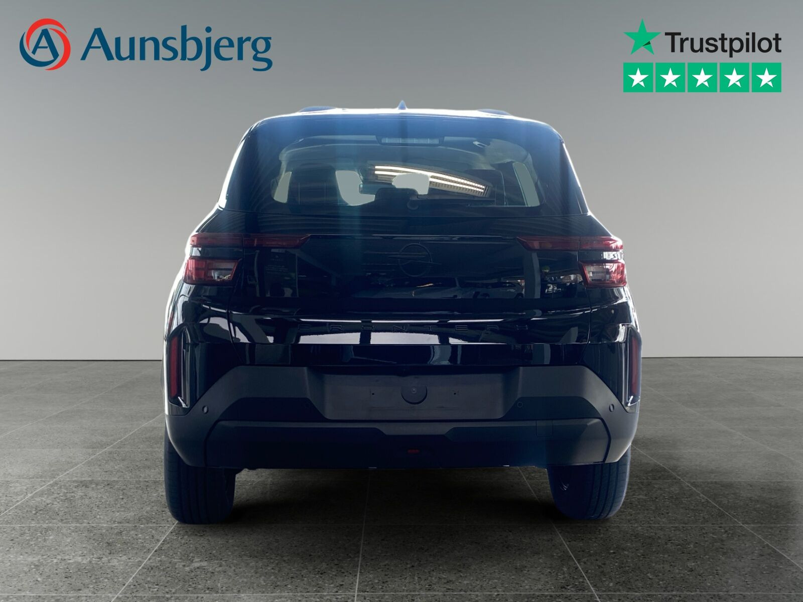 Sort Opel Frontera fra 2025