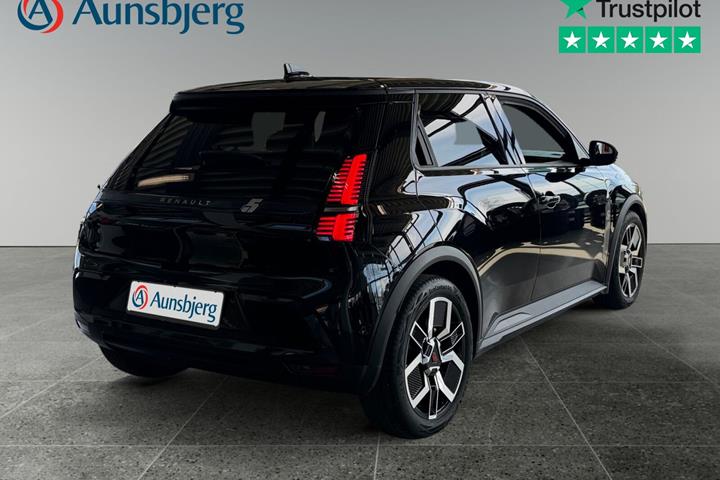 Sort Renault 5 E-Tech fra 2025