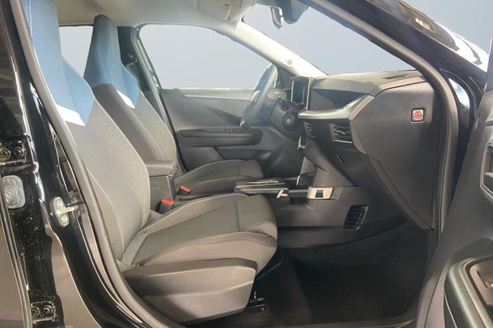 Sort Opel Frontera fra 2025