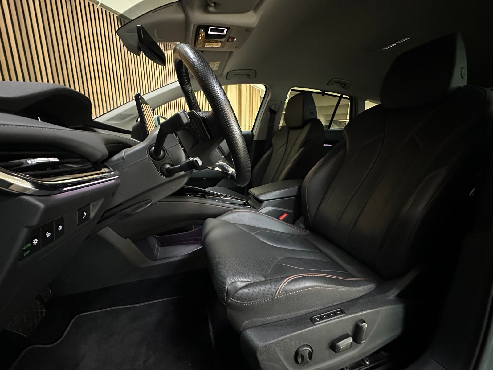 Grøn Skoda Enyaq fra 2021