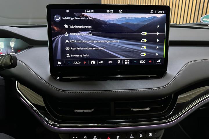Grøn Skoda Enyaq fra 2021
