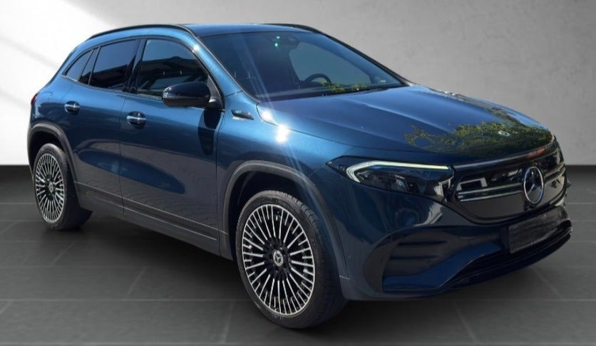 Blå Mercedes EQA250+ fra 2022