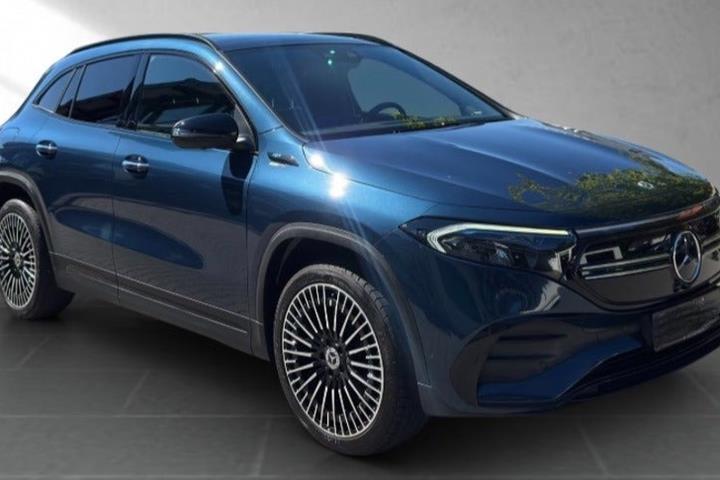 Blå Mercedes EQA250+ fra 2022