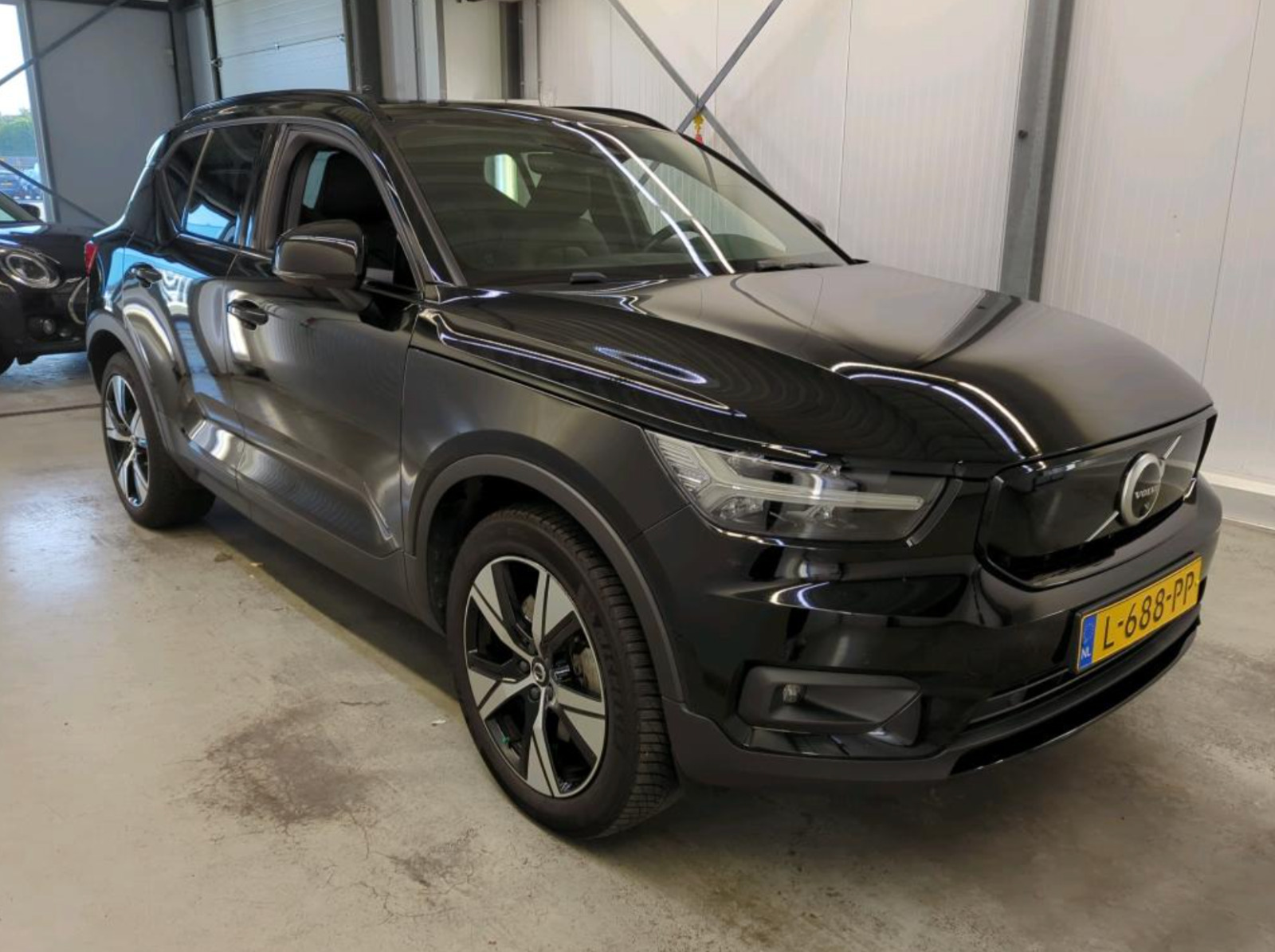 Sort Volvo XC40 fra 2021