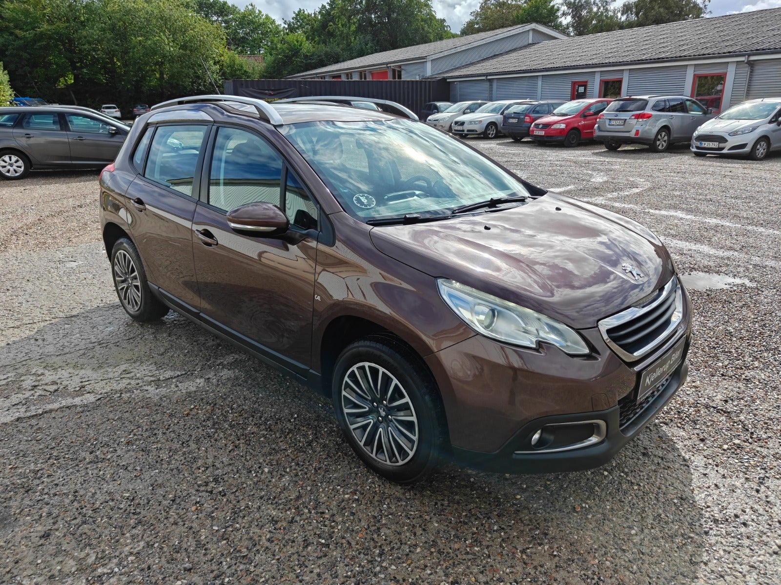 Gul Peugeot 2008 fra 2013