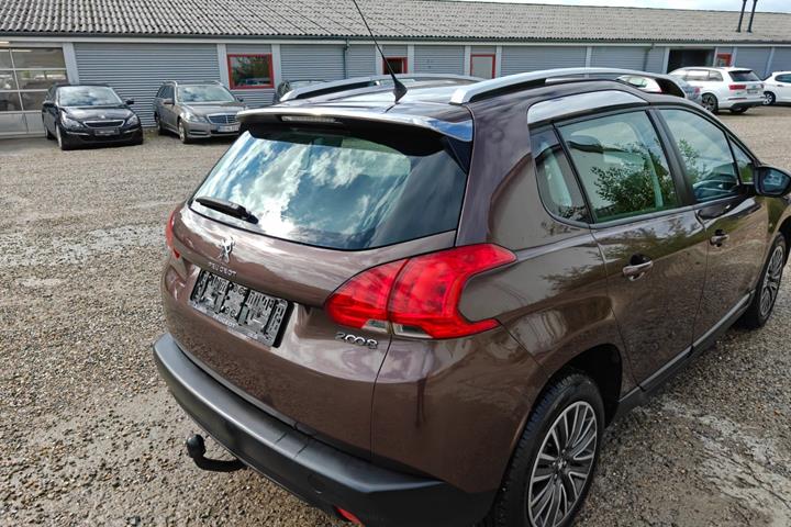 Gul Peugeot 2008 fra 2013