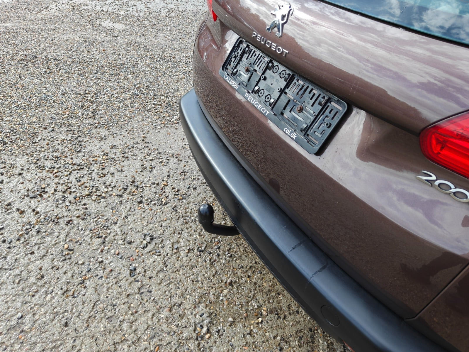 Gul Peugeot 2008 fra 2013