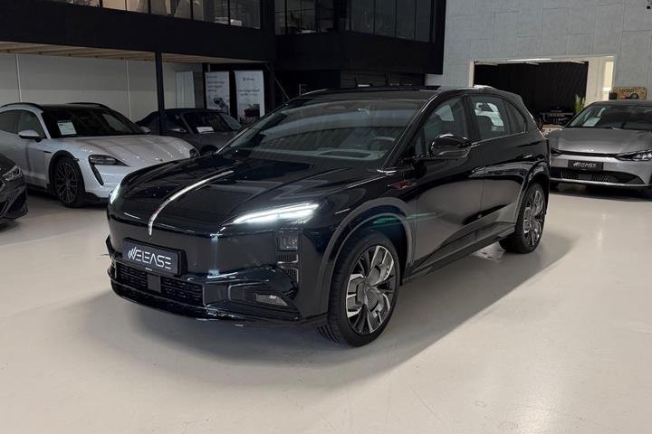 Sort Hongqi EHS7 fra 2025 set udefra