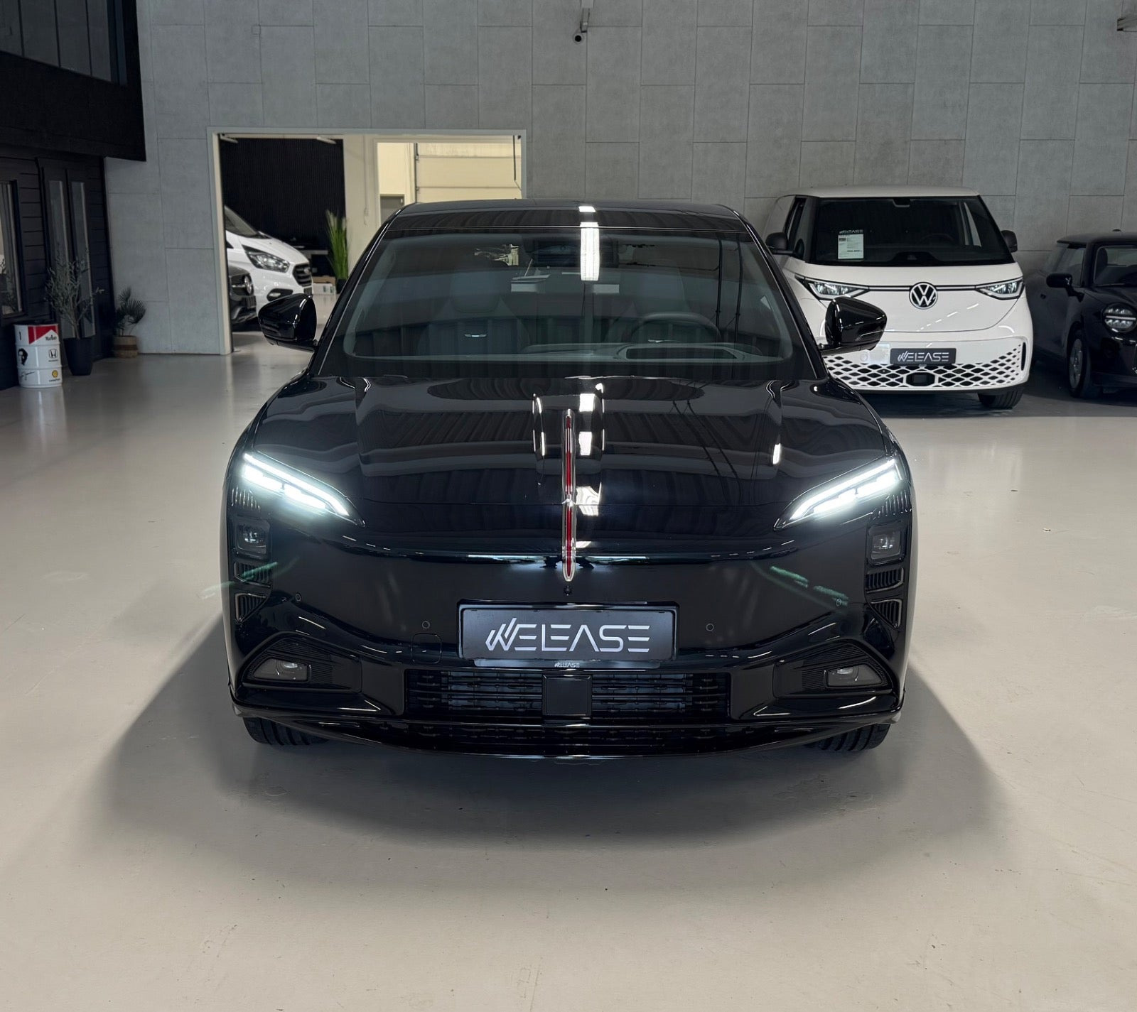 Sort Hongqi EHS7 fra 2025