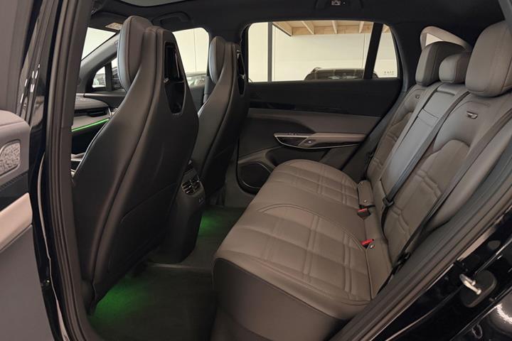 Sort Hongqi EHS7 fra 2025