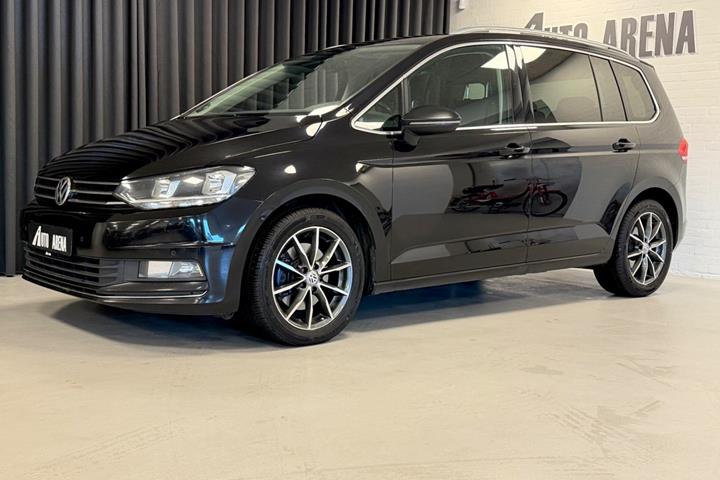 Sort VW Touran fra 2016