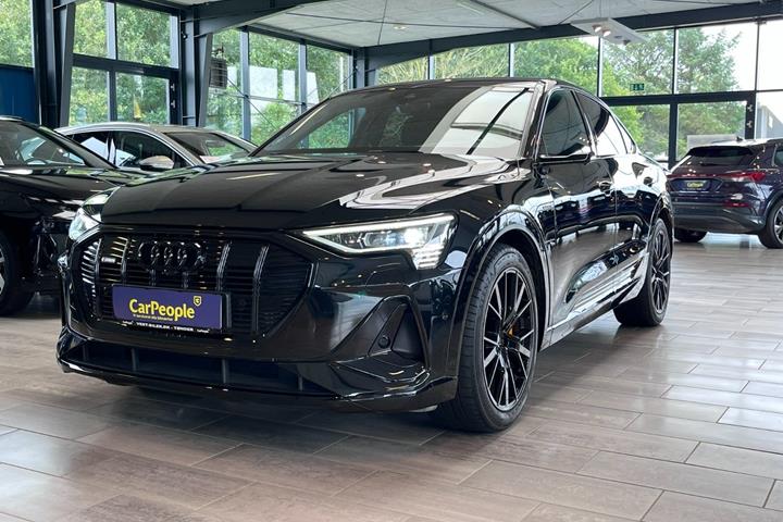Sort Audi e-tron fra 2022