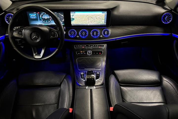 Sort Mercedes E220 d fra 2016
