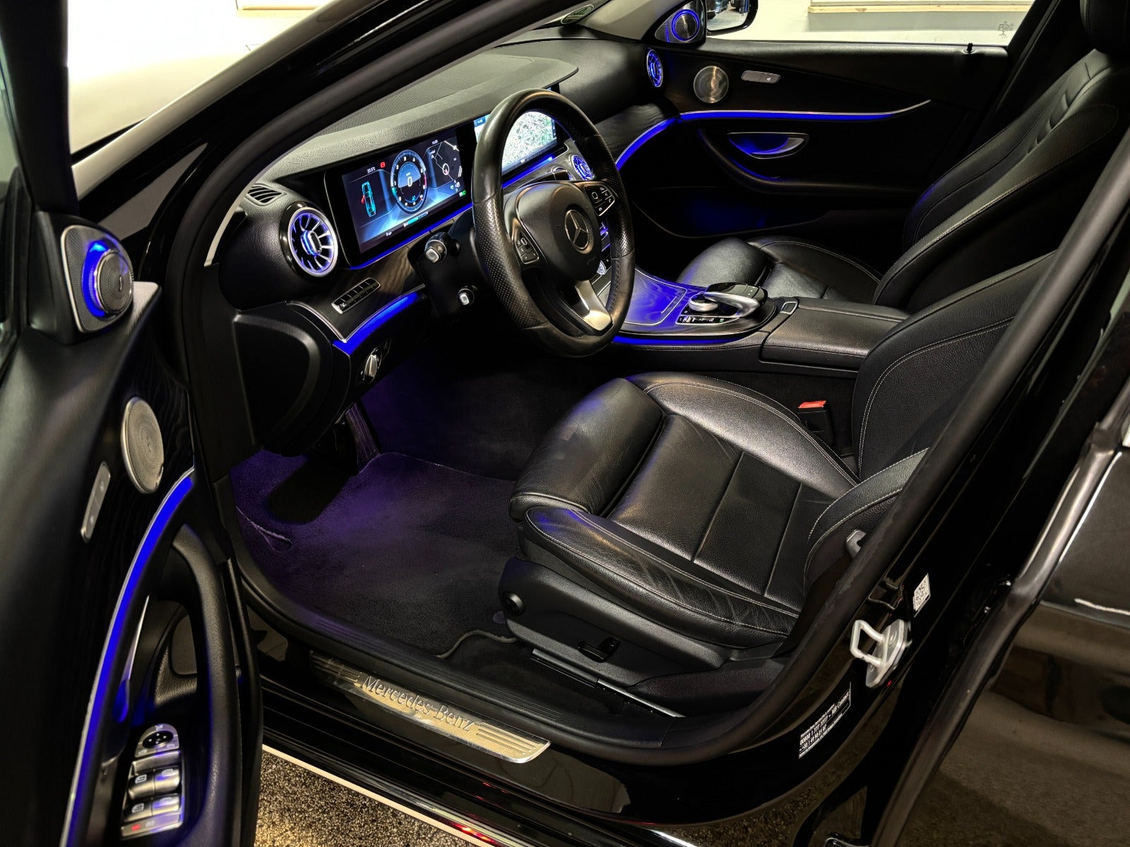 Sort Mercedes E220 d fra 2016