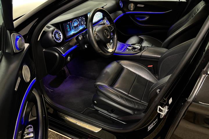 Sort Mercedes E220 d fra 2016