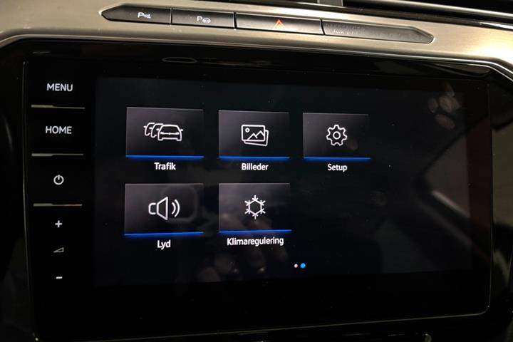 Grå VW Passat fra 2018