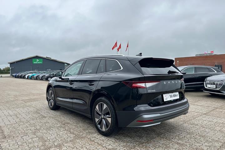 Sort Skoda Enyaq fra 2025