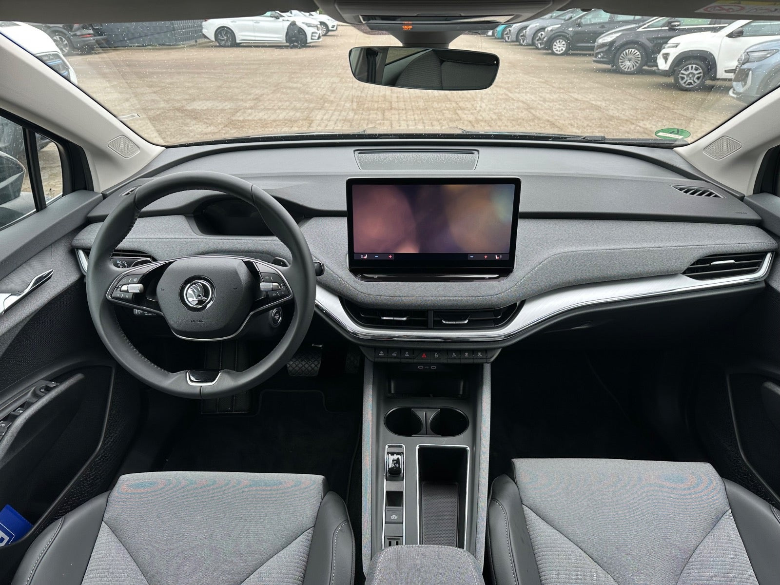 Sort Skoda Enyaq fra 2025