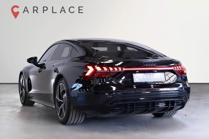 Sort Audi e-tron GT fra 2023